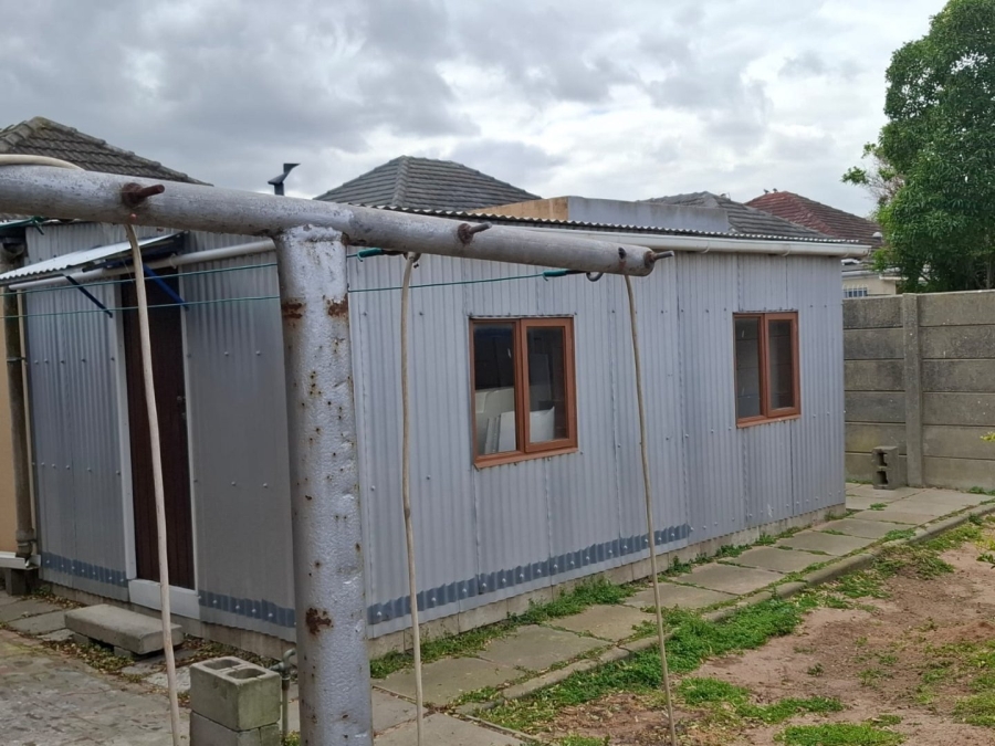 4 Bedroom Property for Sale in Oakdale Western Cape